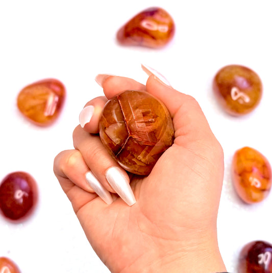 Carnelian Palm Stone #8 77g