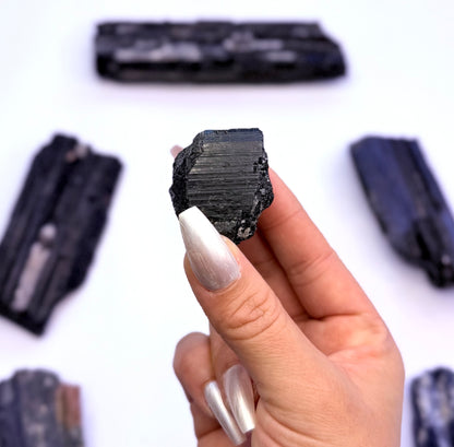 Black Tourmaline Raw 68g #16
