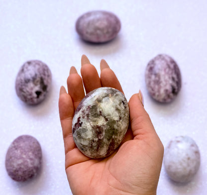 Pink Tourmaline Rubelite Palm Stone 123g #11